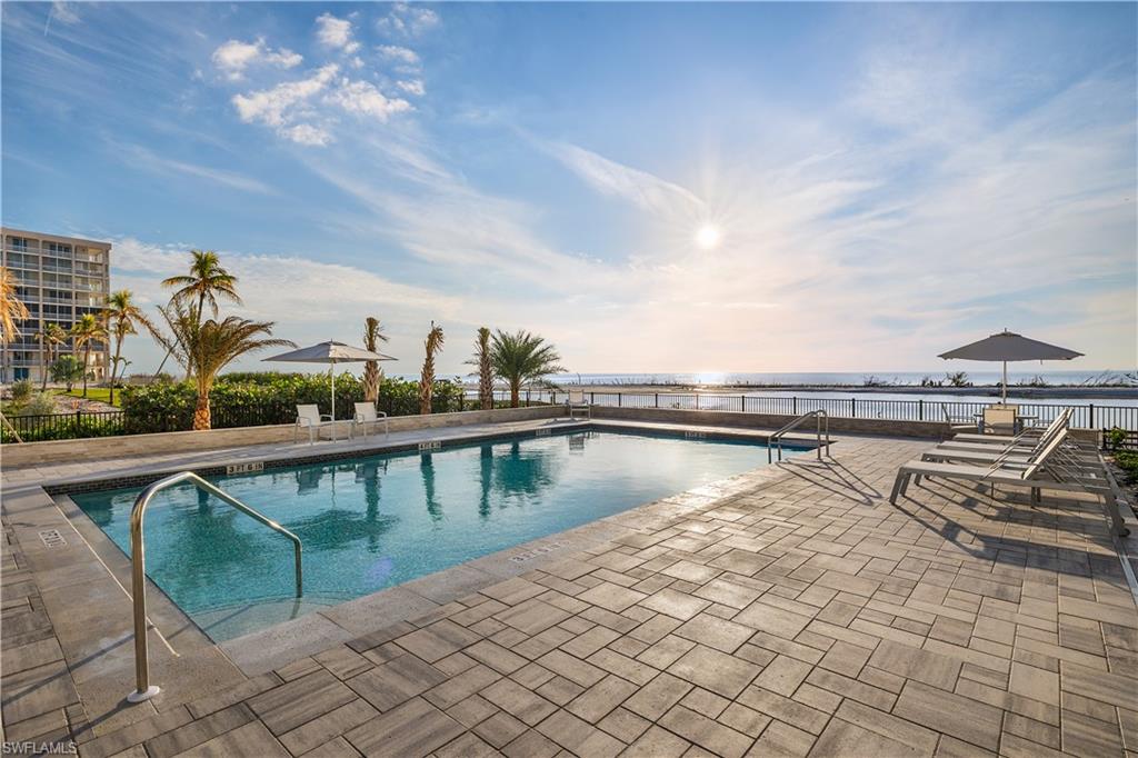 ISLAND REEF CLUB - Residential