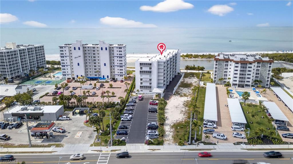 ISLAND REEF CLUB - Residential