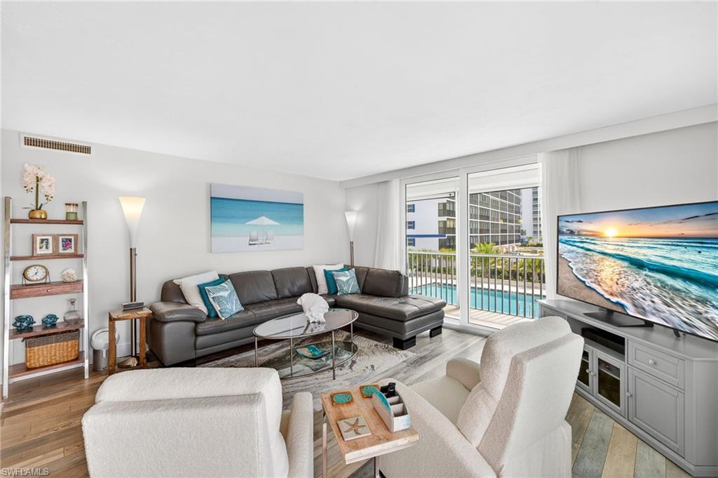 ISLAND REEF CLUB - Residential