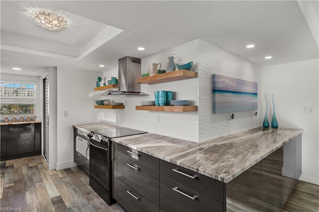 ISLAND REEF CLUB - Residential