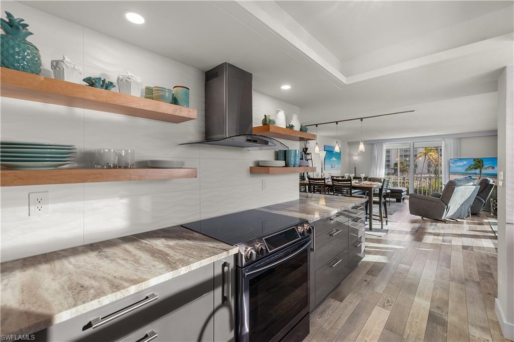 ISLAND REEF CLUB - Residential