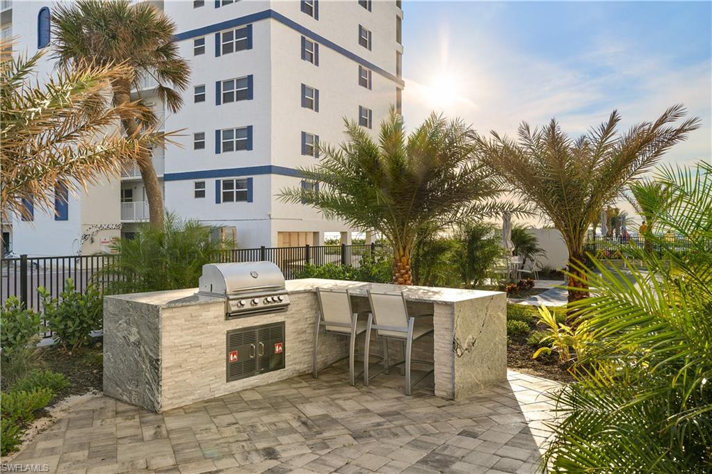 ISLAND REEF CLUB - Residential