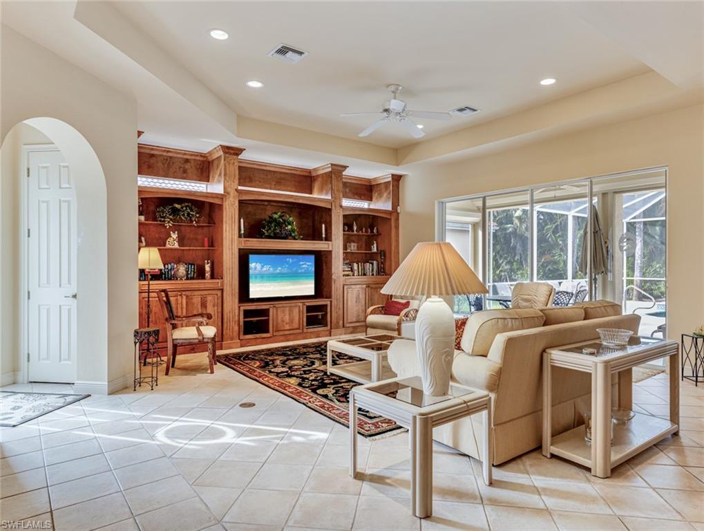 HARBOUR ISLE ESTATES - Residential