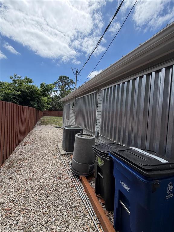 SAN CARLOS PARK - Residential