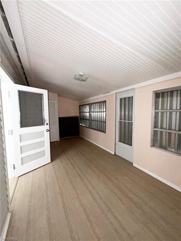 SAN CARLOS PARK - Residential