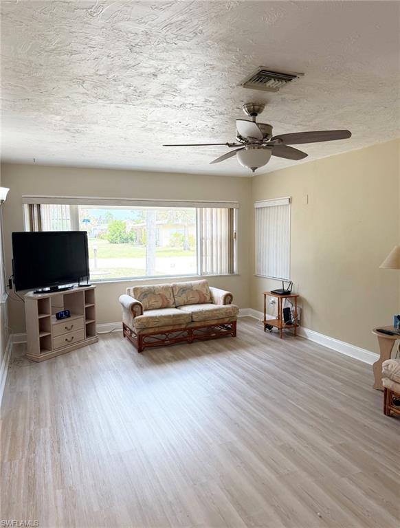 SAN CARLOS PARK - Residential