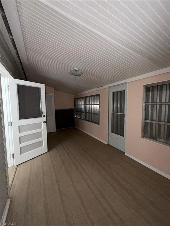 SAN CARLOS PARK - Residential