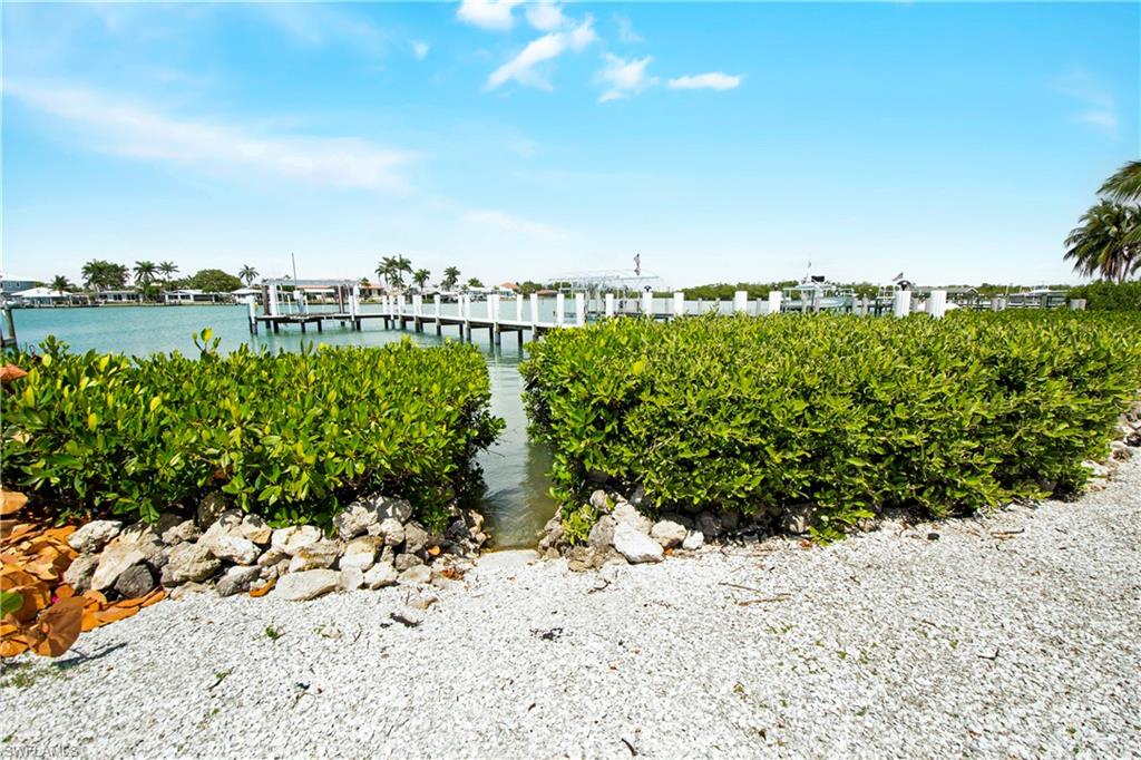 19 Pelican St E, Naples, FL, 34113, USA, 3 Bedrooms Bedrooms, ,2 BathroomsBathrooms,Residential,Active,19 Pelican St E,225066042