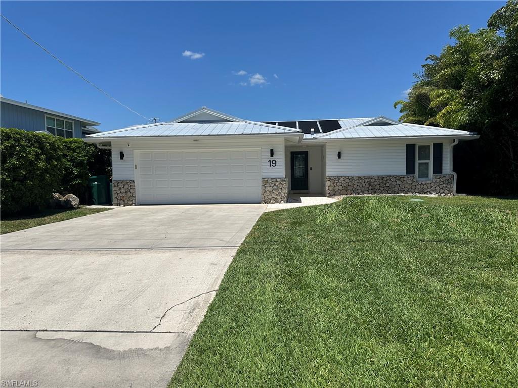 19 Pelican ST E