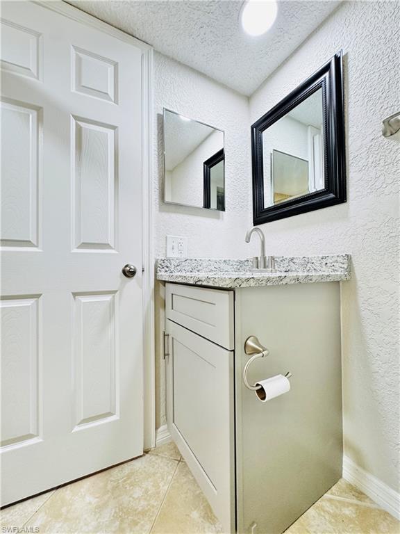 VILLAGE OF CEDARBEND - Residential Lease