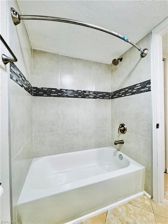 VILLAGE OF CEDARBEND - Residential Lease