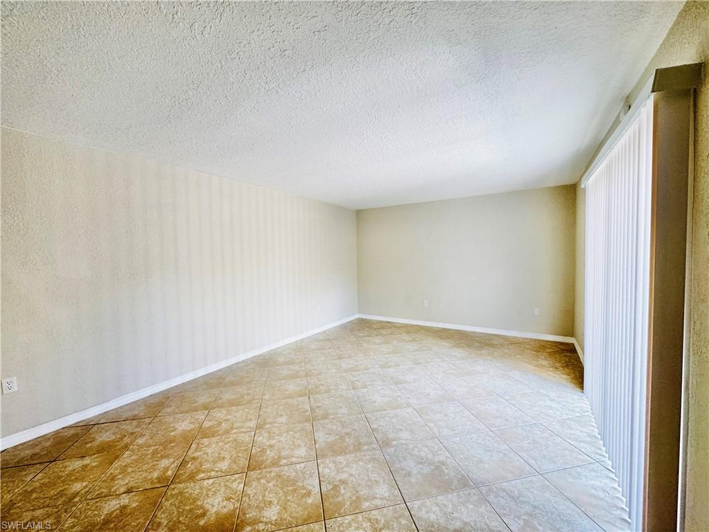 VILLAGE OF CEDARBEND - Residential Lease