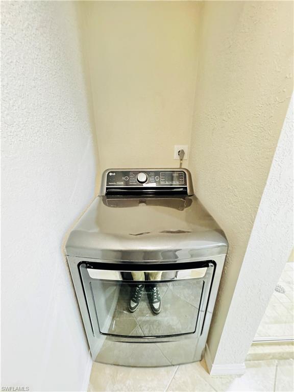 VILLAGE OF CEDARBEND - Residential Lease