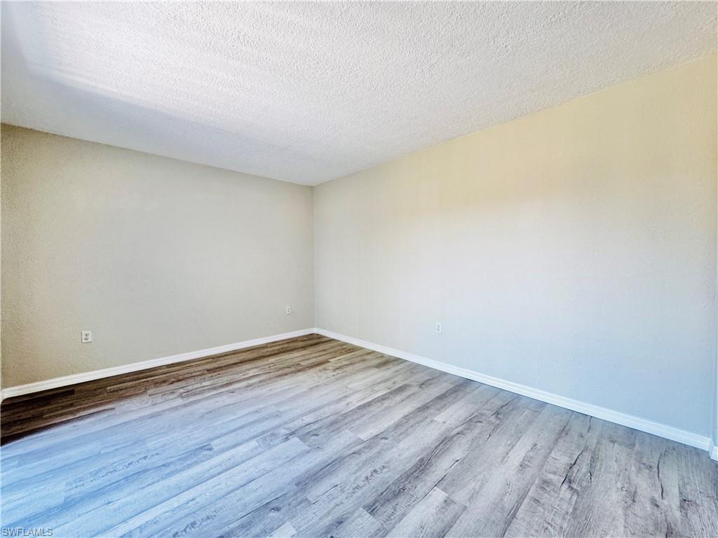 VILLAGE OF CEDARBEND - Residential Lease