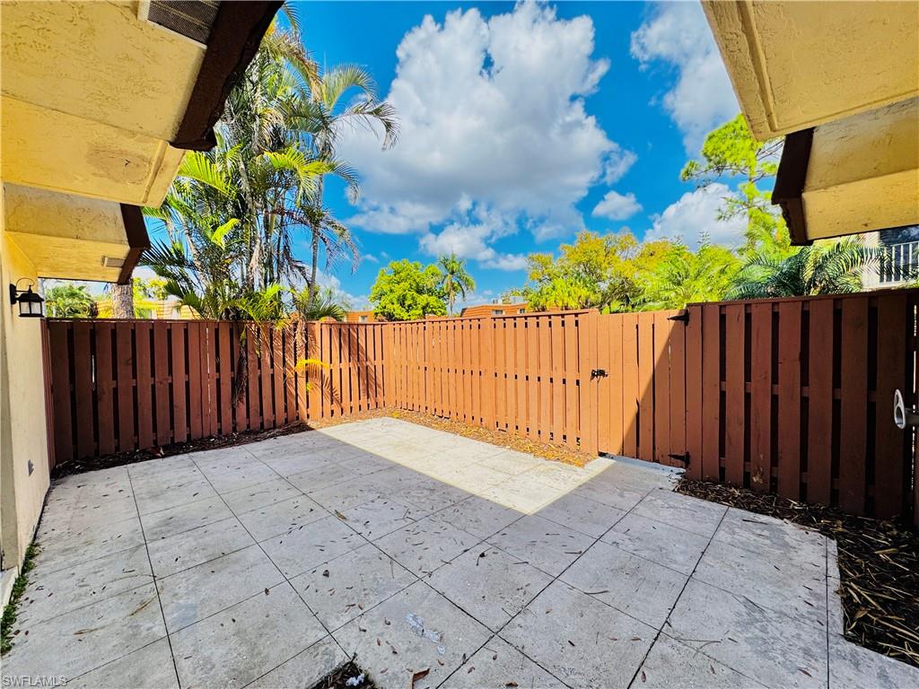 VILLAGE OF CEDARBEND - Residential Lease