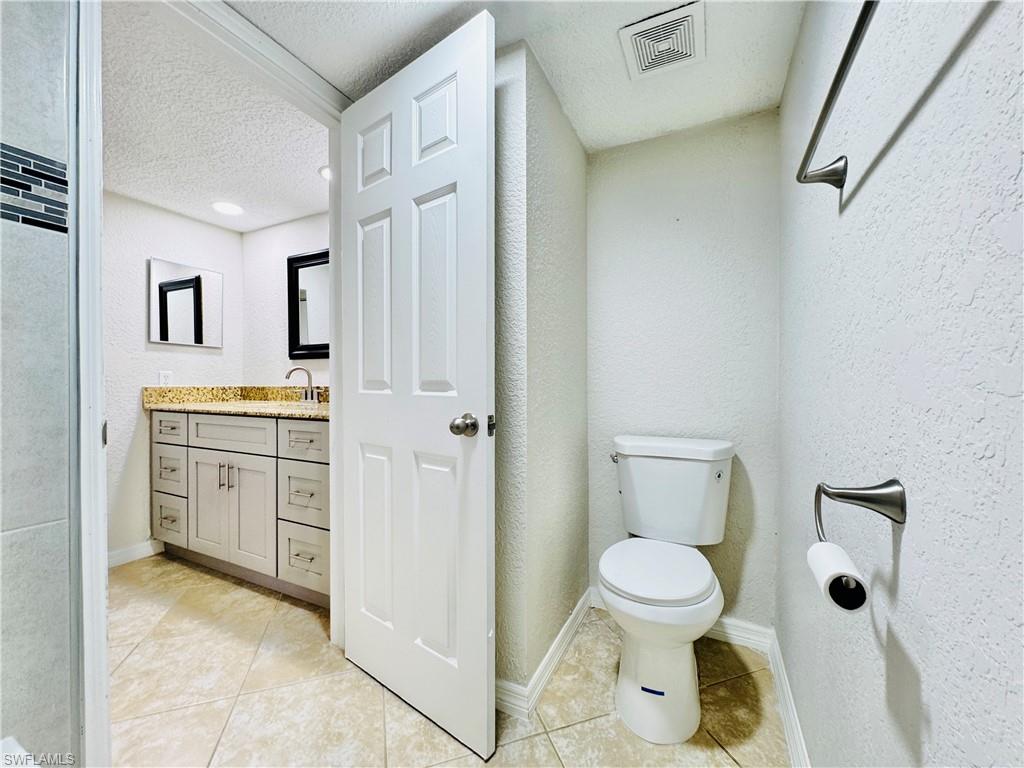 VILLAGE OF CEDARBEND - Residential Lease