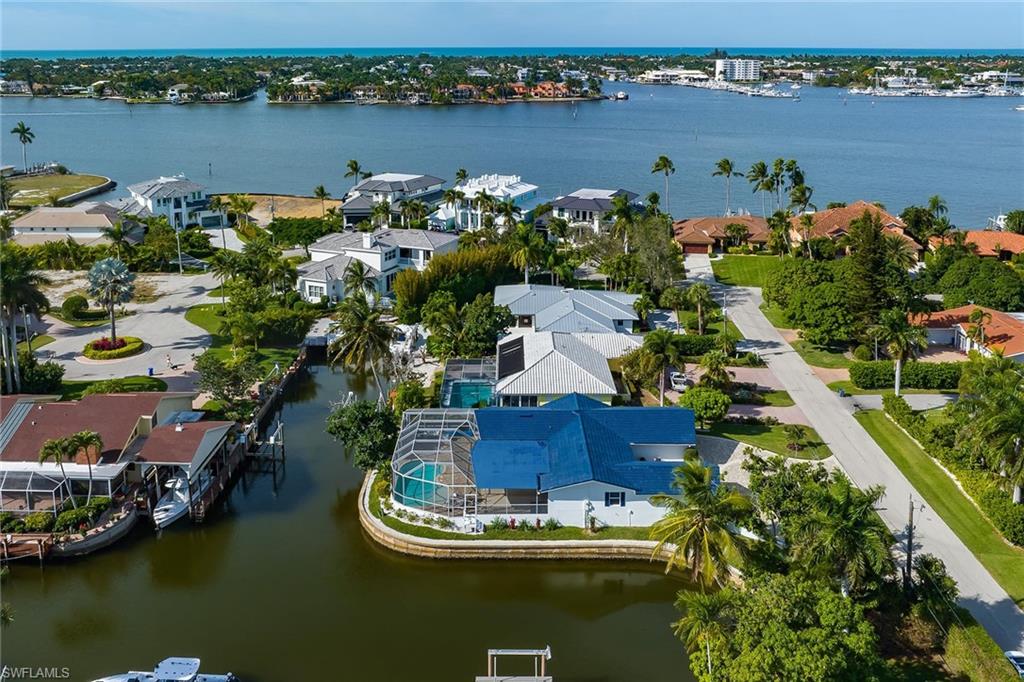 ROYAL HARBOR - Residential