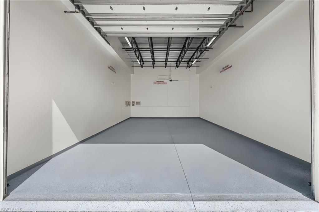14702 Tarmac CT E16