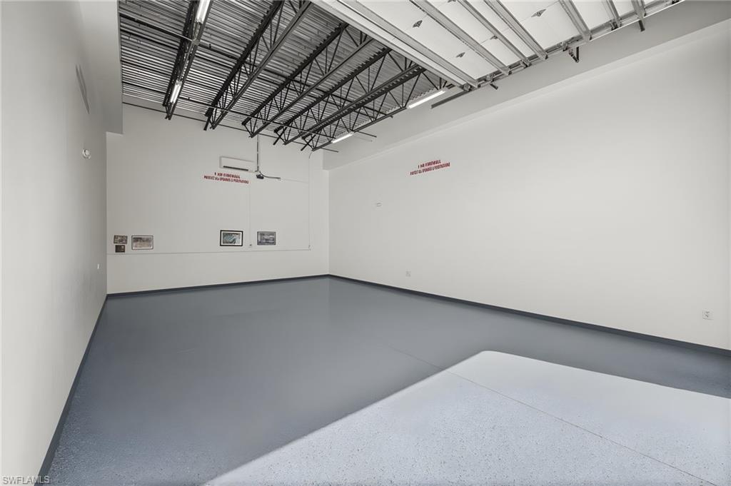 14702 Tarmac CT E16