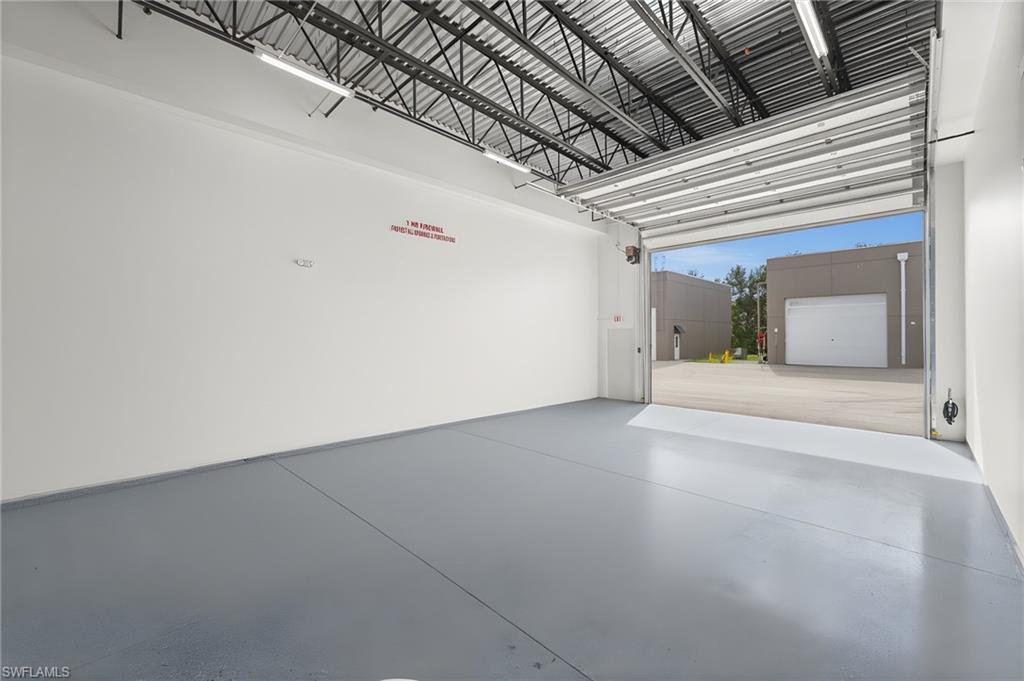 14702 Tarmac CT E16