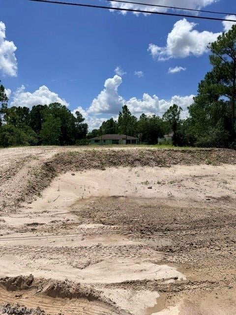 Photo of 726 Manhattan ST E, LEHIGH ACRES, FL 33974 (MLS # 226034641)