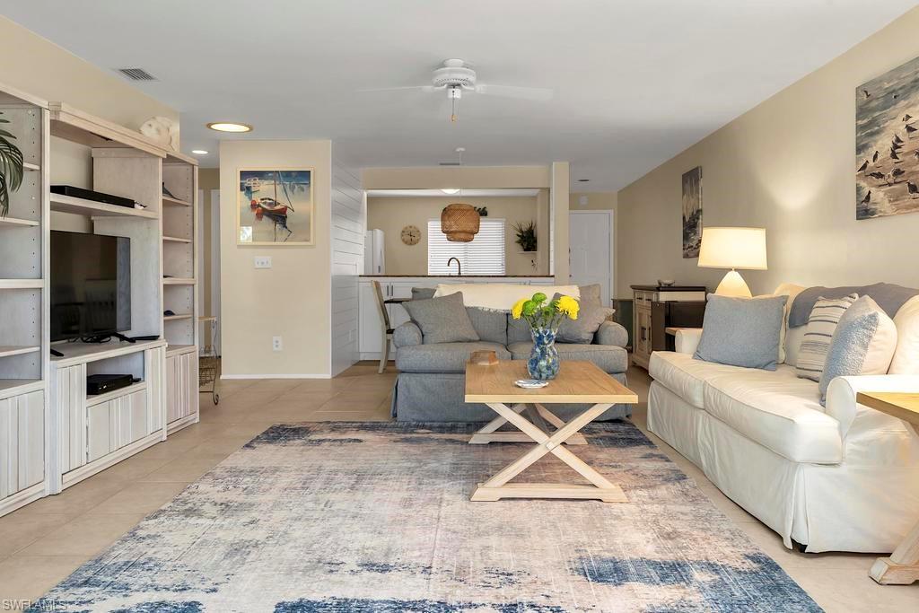 FOX HOLLOW - Residential