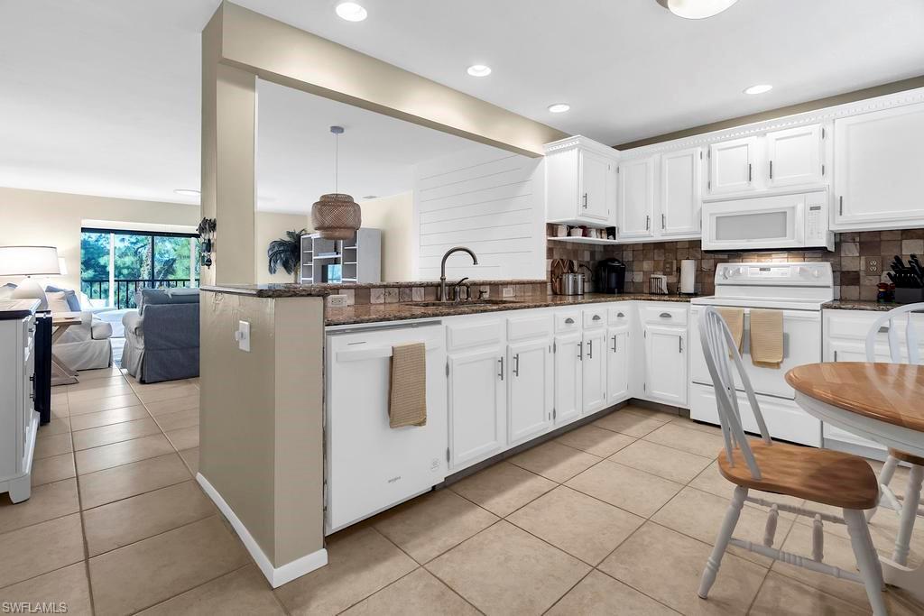 FOX HOLLOW - Residential