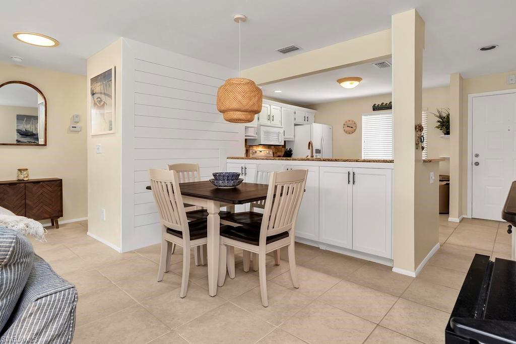 FOX HOLLOW - Residential