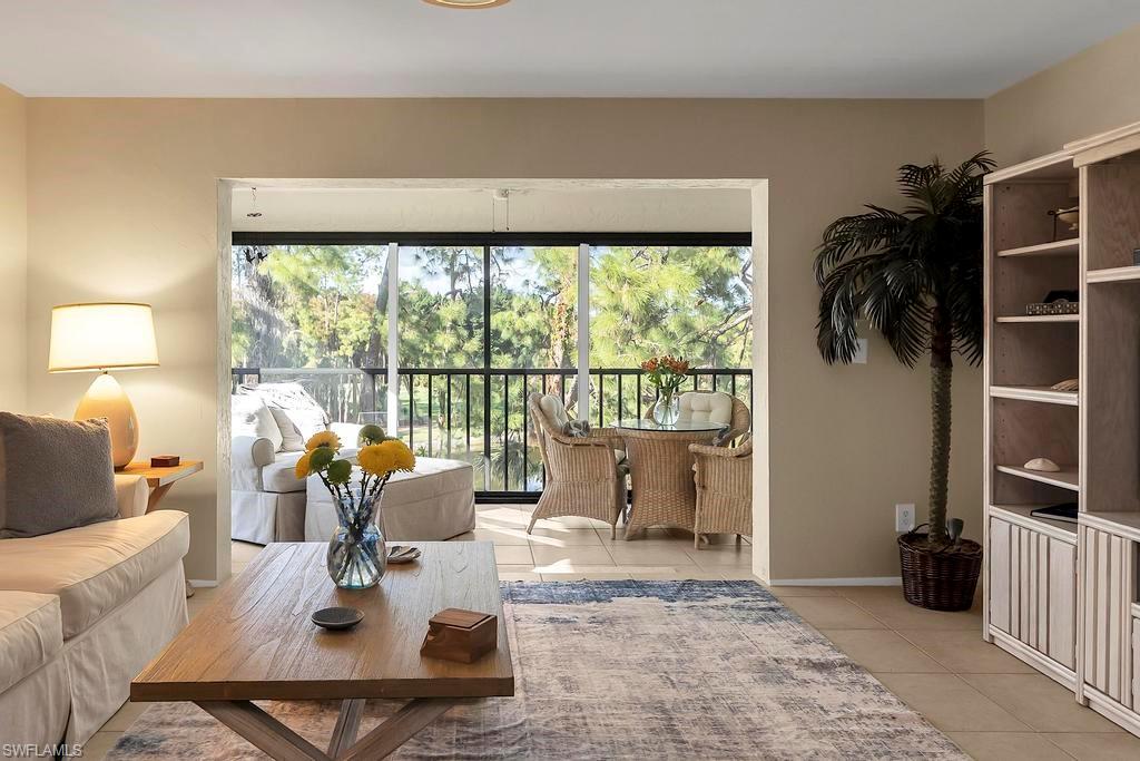 FOX HOLLOW - Residential