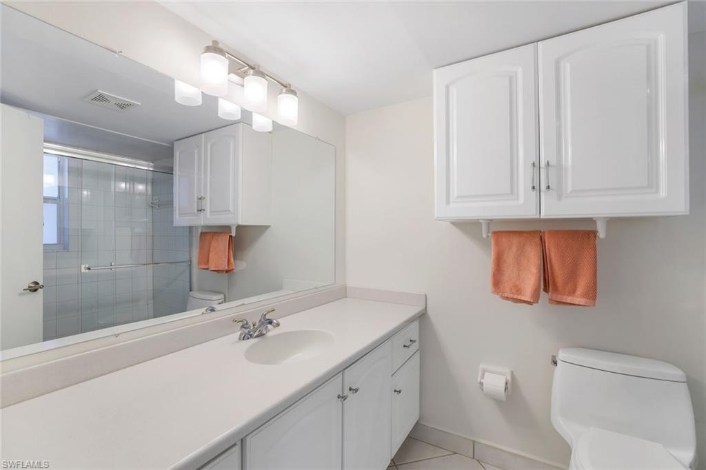 GLADES COUNTRY CLUB - Residential