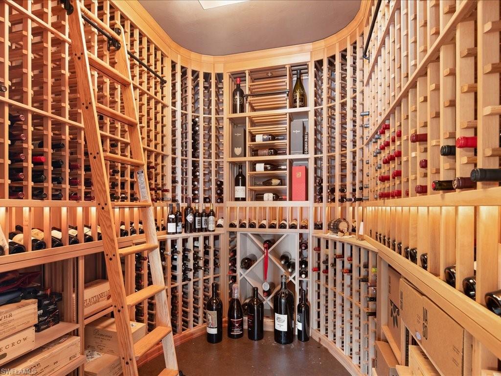 PARK SHORE - Residential