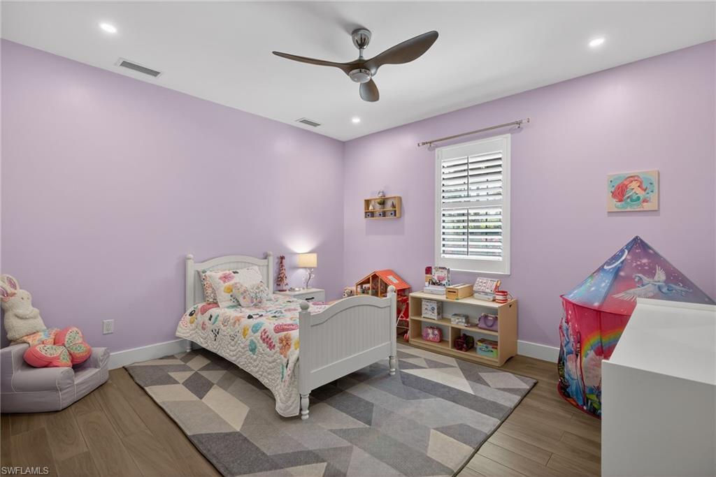 LOGAN WOODS - Residential