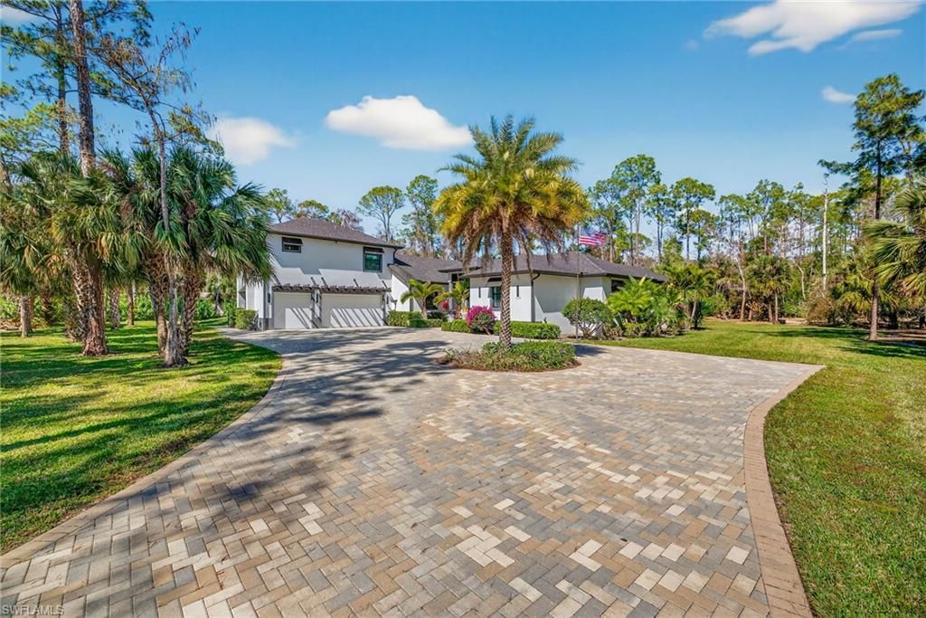 Photo of 5577 Lancewood WAY, NAPLES, FL 34116 (MLS # 226016947)