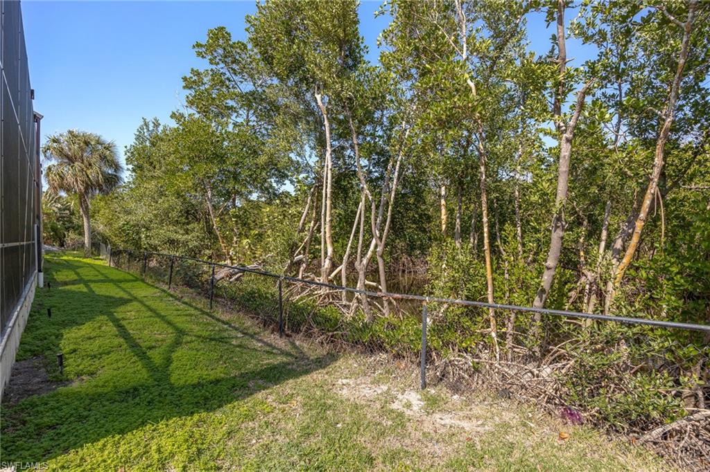 OLD PELICAN BAY - Residential