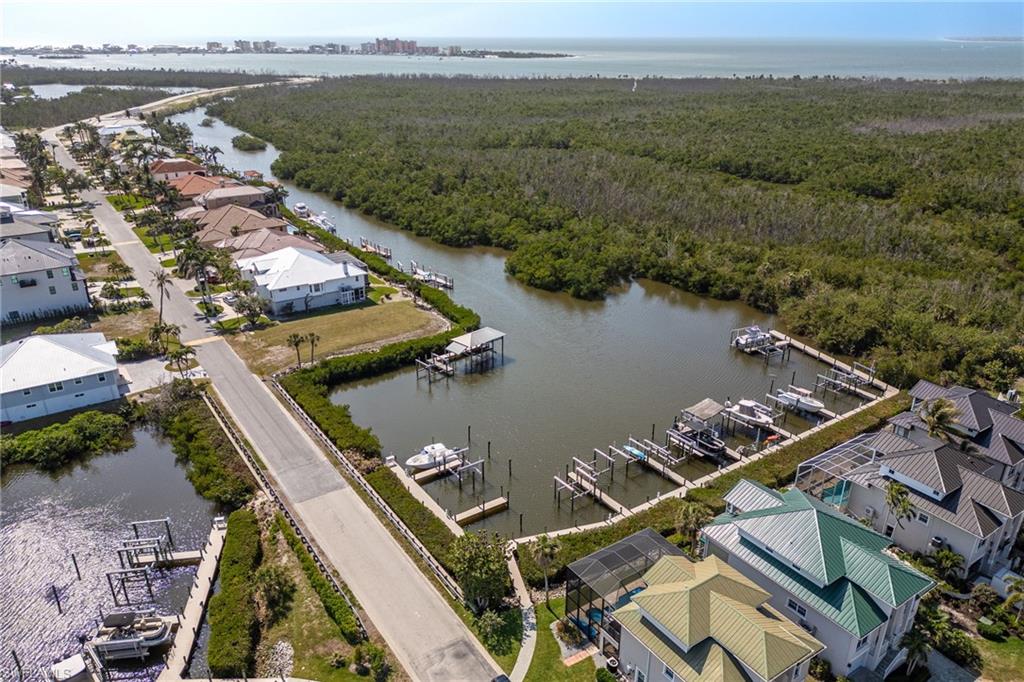 OLD PELICAN BAY - Residential