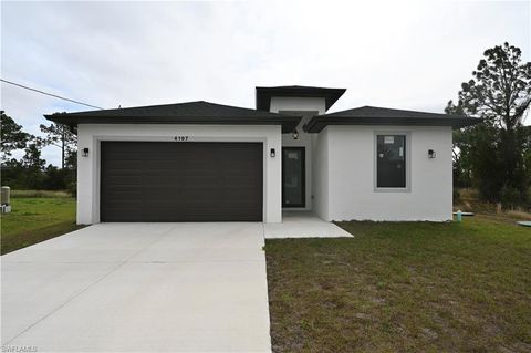 Photo of 4107 13th ST SW, LEHIGH ACRES, FL 33976 (MLS # 226016551)