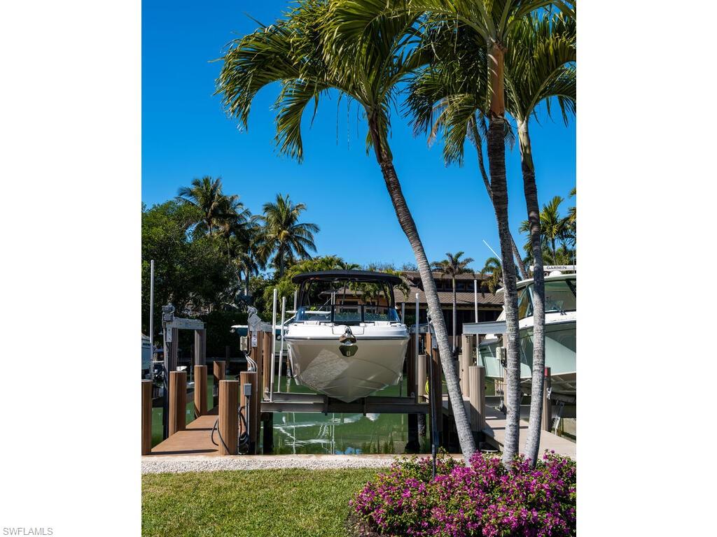 SABRE CAY - Residential