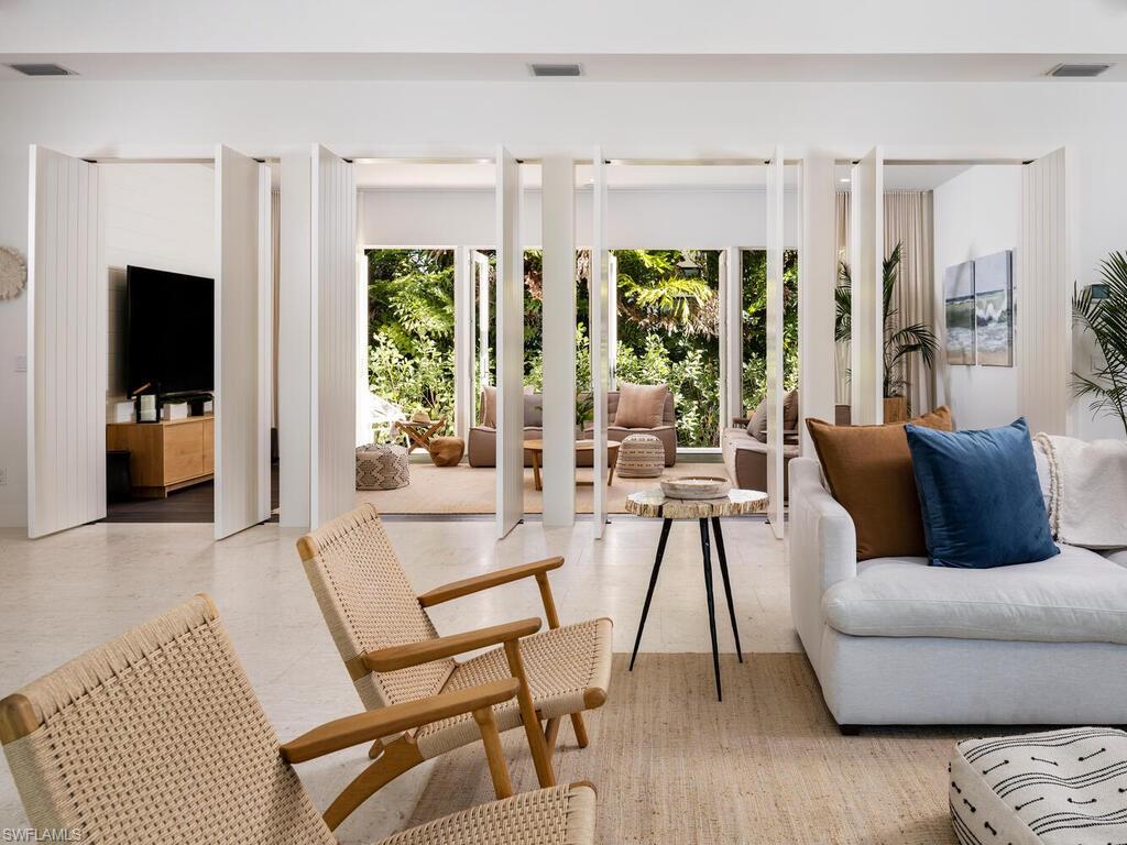 SABRE CAY - Residential