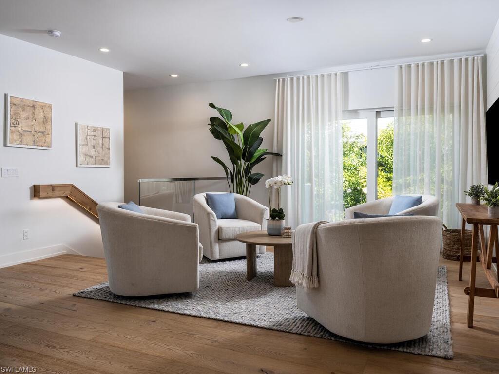 SABRE CAY - Residential