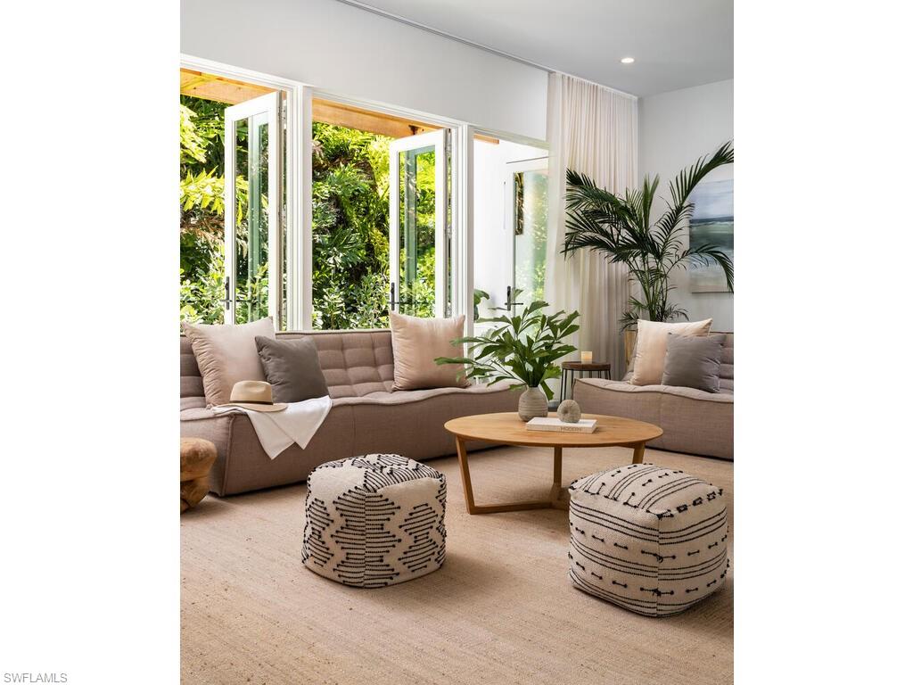 SABRE CAY - Residential