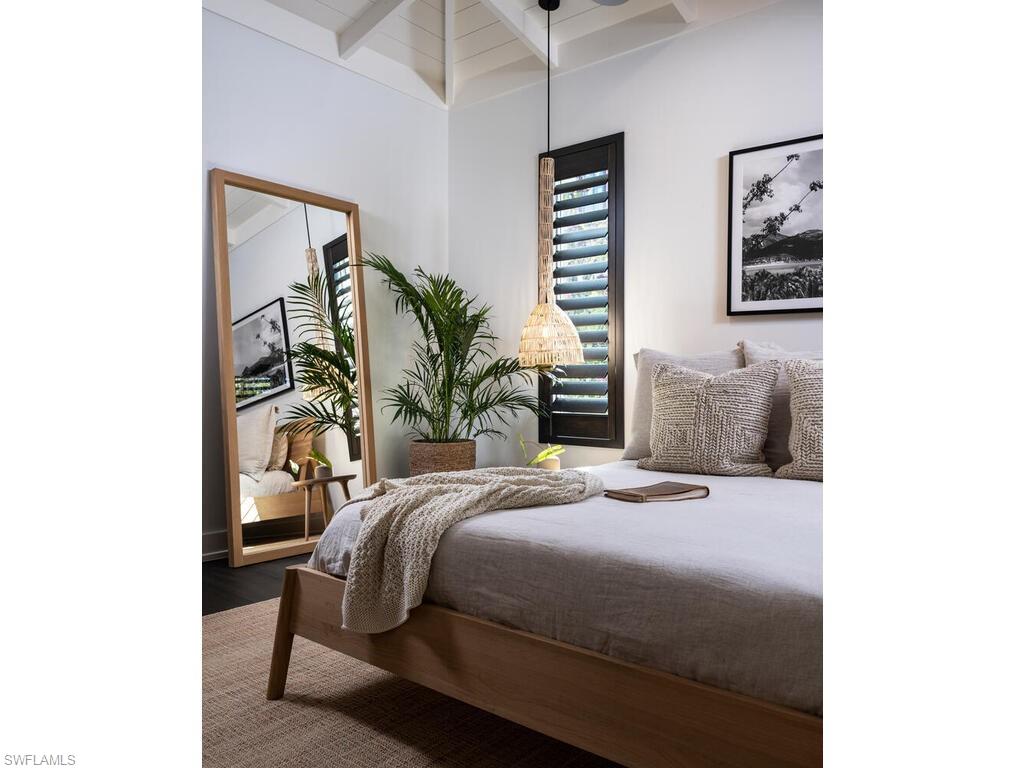 SABRE CAY - Residential