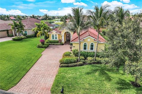 A home in NAPLES