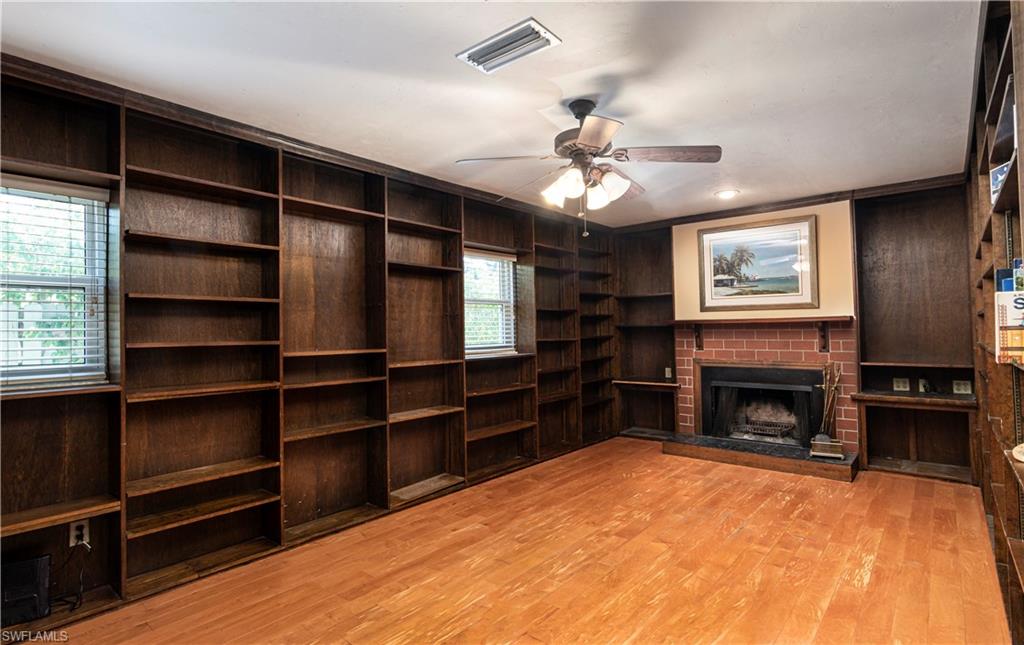 GULF ACRES - Residential