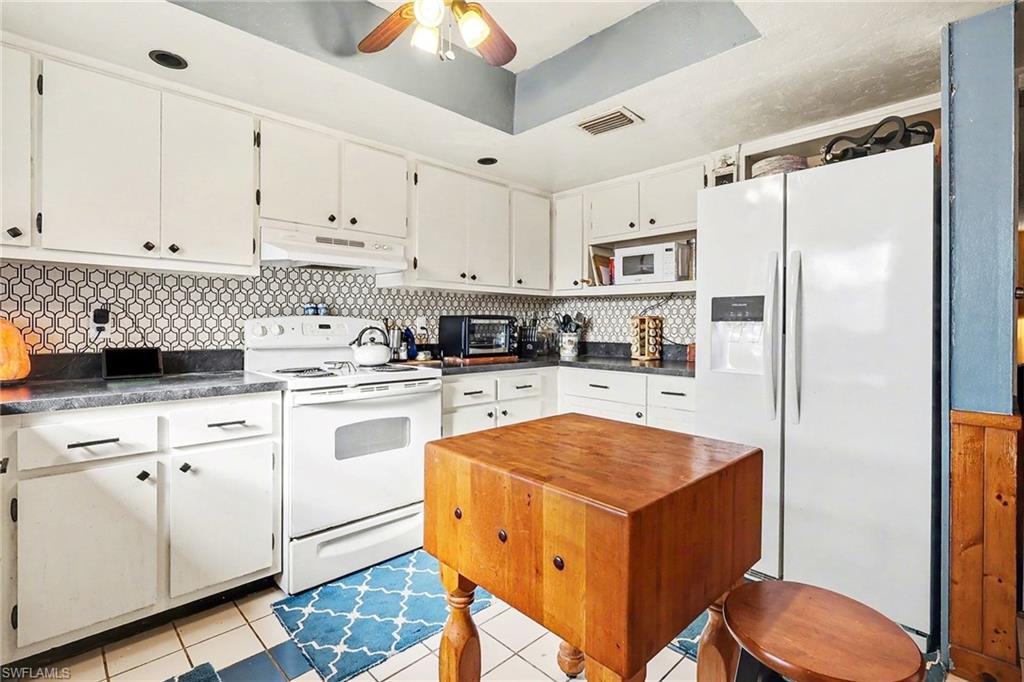 PALM CREST VILLAS - Residential