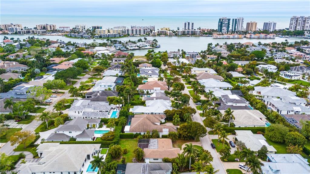 MOORINGS - Residential