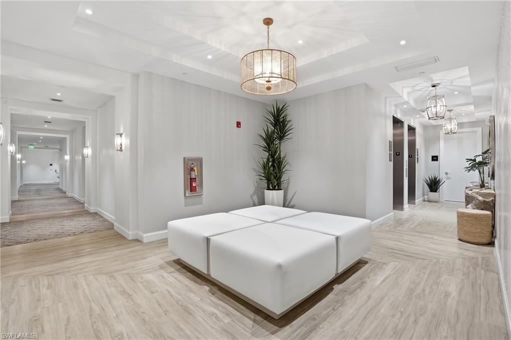 ELEVEN ELEVEN CENTRAL - Residential