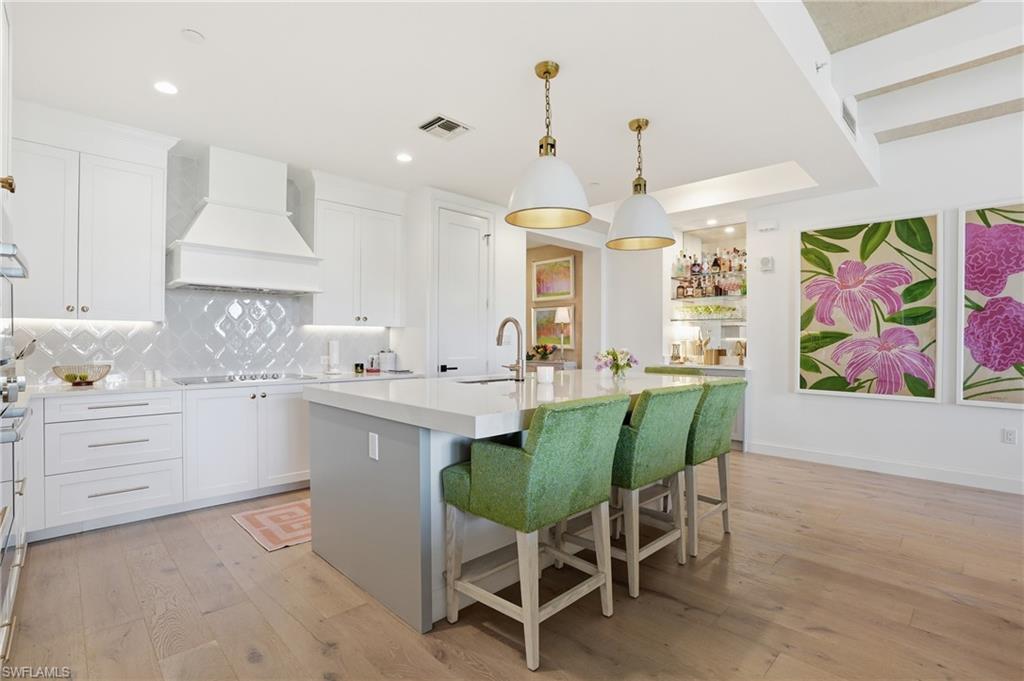 ELEVEN ELEVEN CENTRAL - Residential