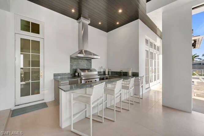 AQUALANE SHORES - Residential