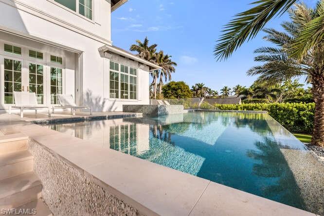 AQUALANE SHORES - Residential