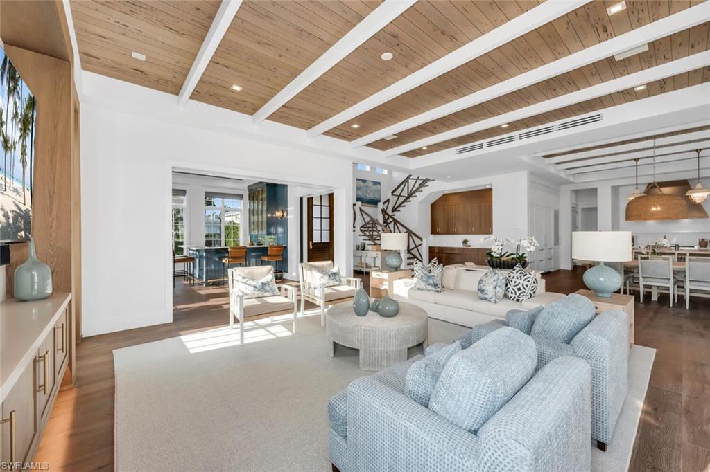 AQUALANE SHORES - Residential